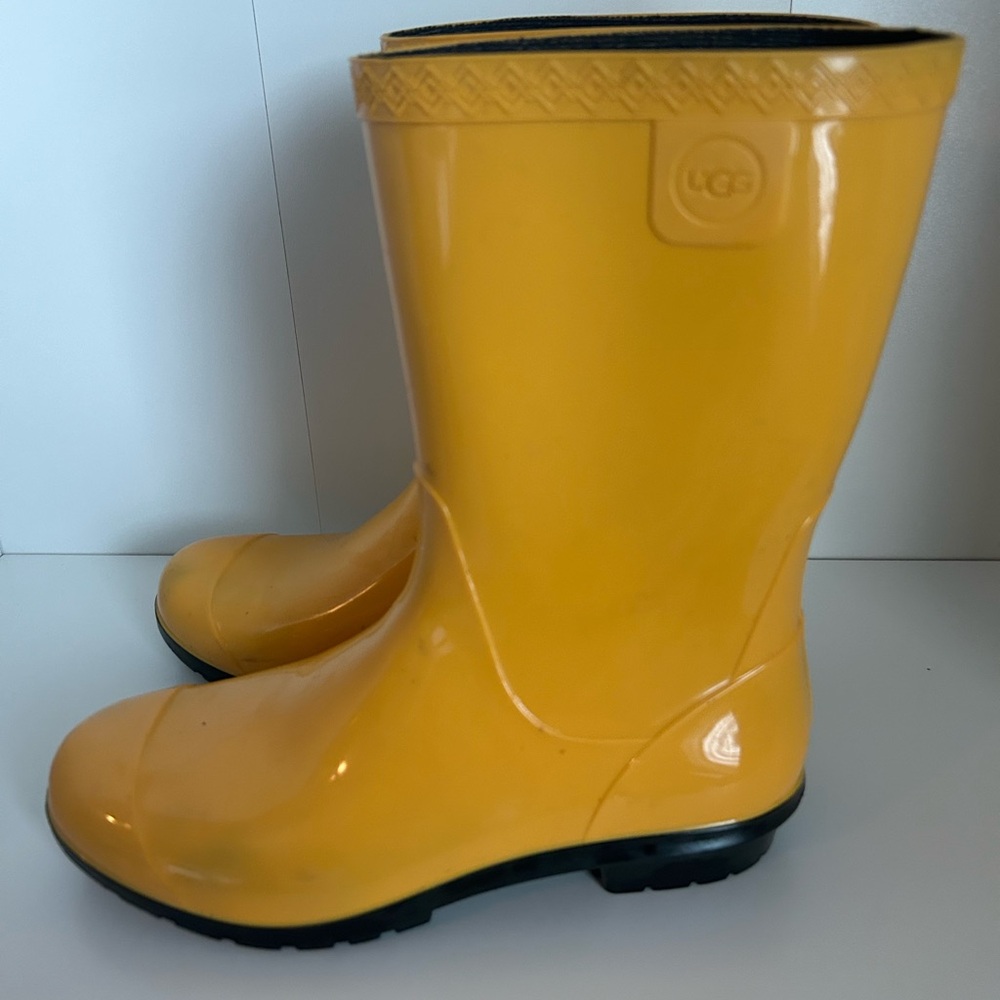 Yellow Ugg rainboots